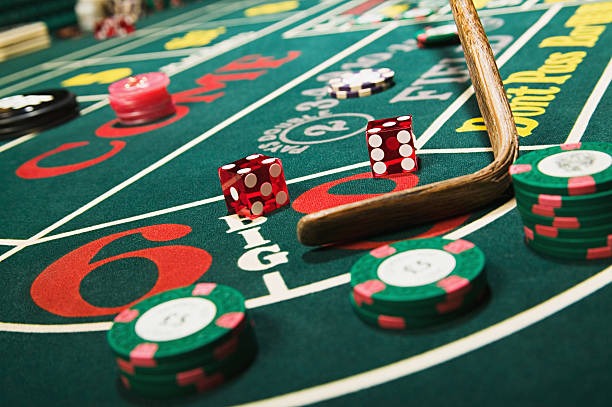 VIP Roulette betting grid layout with inside bets, outside bets, and payout odds labeled